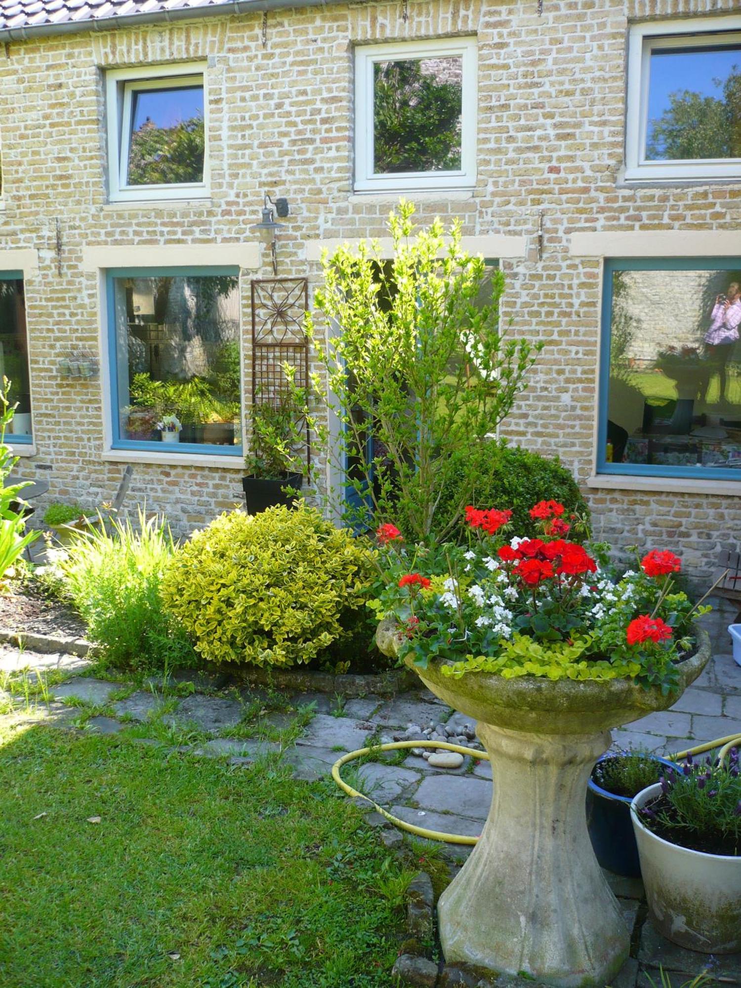 Chambres D'Hotes Les Capucins Bergues Exterior photo